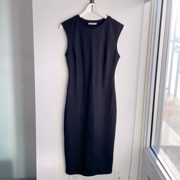 Zara chic black midi length sleeveless dress - Picture 2 of 4